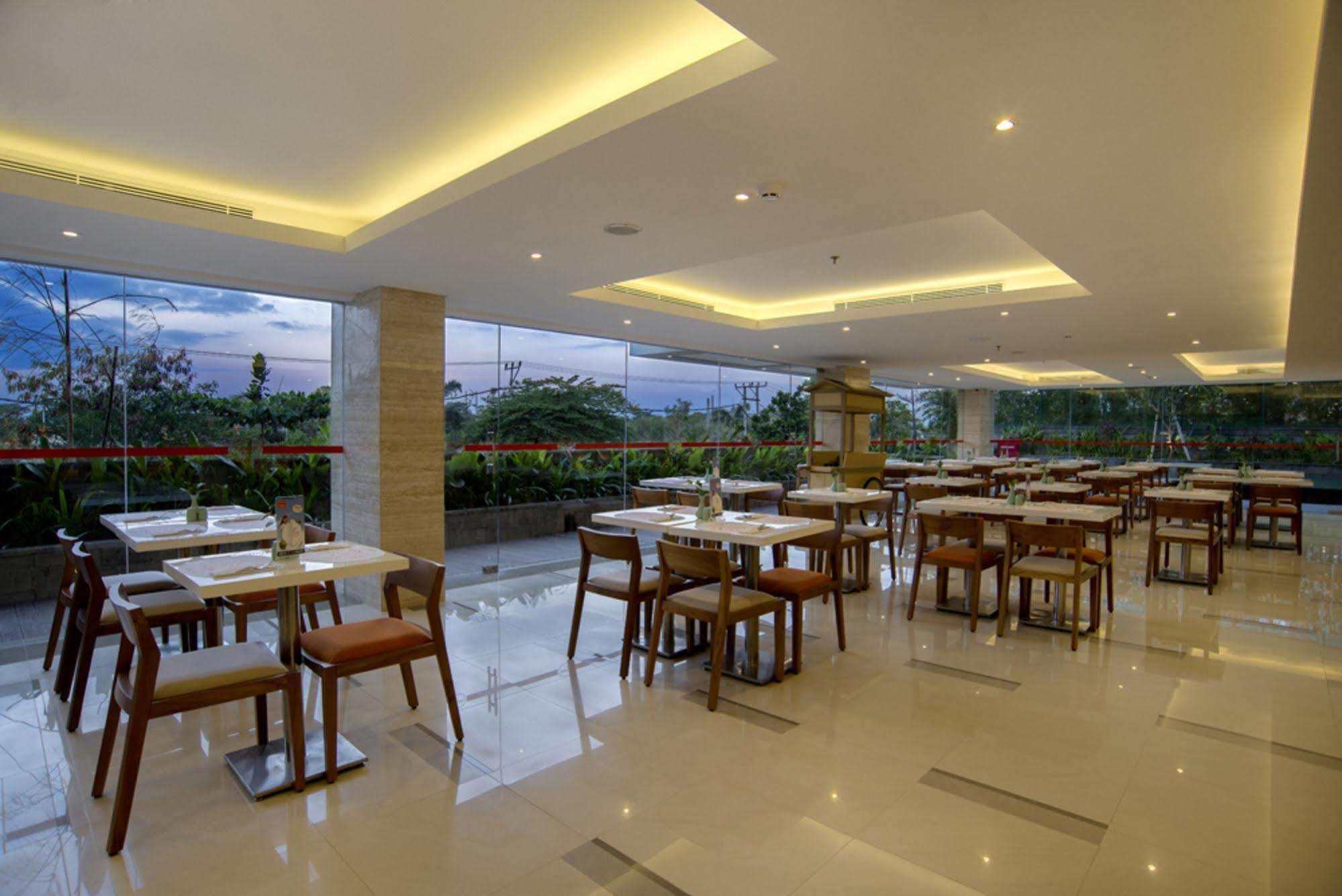 Hotel Harris Kuta Galleria - Bali