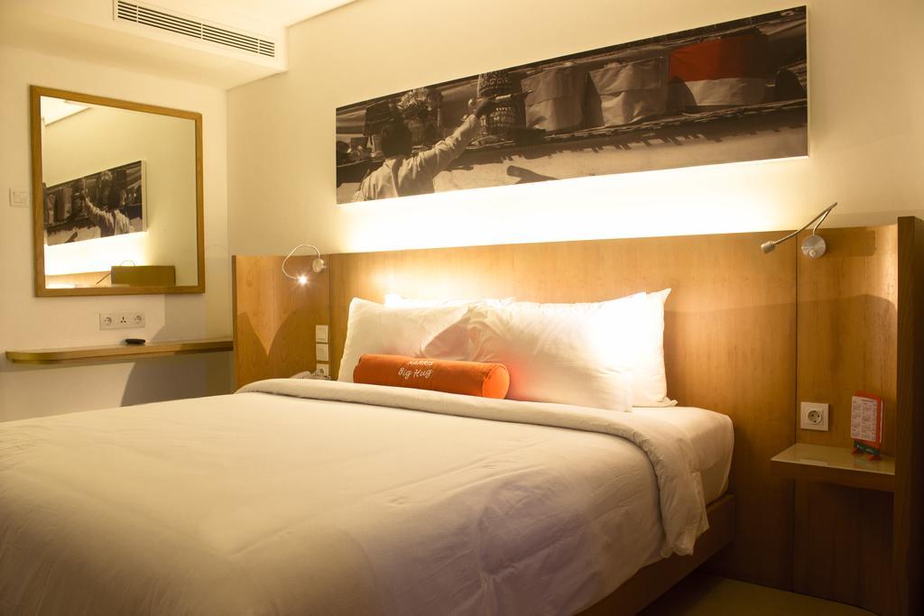 Harris Kuta Galleria - Bali