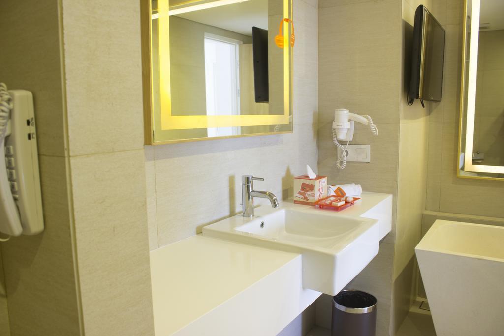Hotel Harris Kuta Galleria - Bali